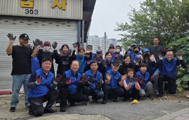 (사)이웃, 연탄 500장 전달…사계절 나눔 실천