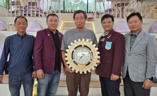 새홍천로타리클럽 신입회원 사업장 찾아 출발 응원