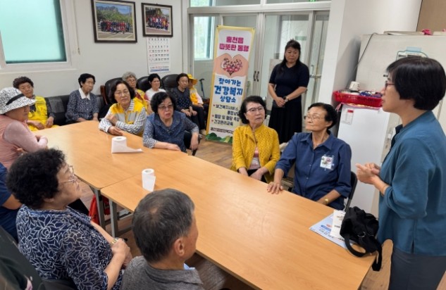 홍천읍, 갈마곡6리 경로당서 건강·복지 상담