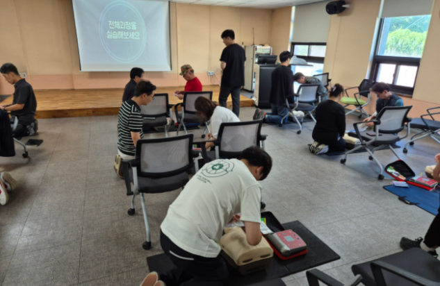 홍천군보건소, 추석 앞두고 AED·심폐소생술 교육